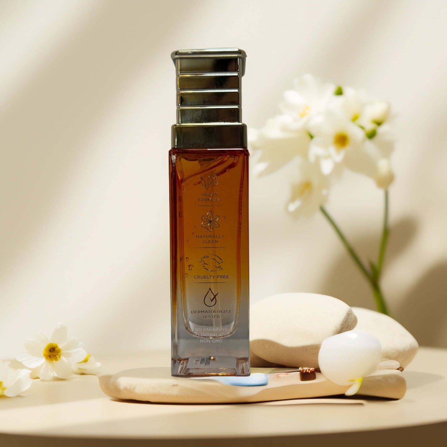 Brighten & Hydrate | Vit C & Collagen Face Serum, by Fleur de Peau Ð 1.7 fl oz