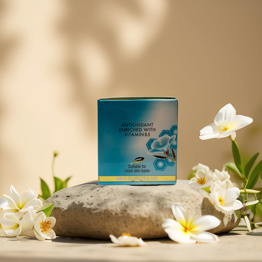 Soothing Hydration | Hyaluronic Acid Eye Crème by Lanoline – 1.05 oz