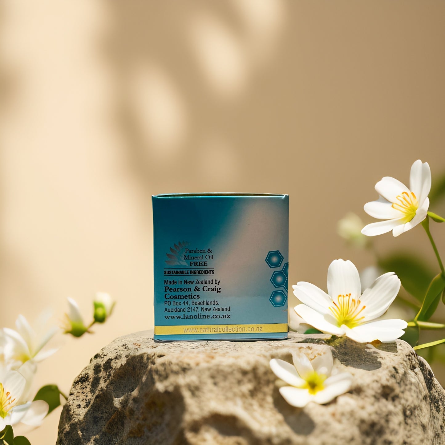 Soothing Hydration | Hyaluronic Acid Eye Crème by Lanoline – 1.05 oz