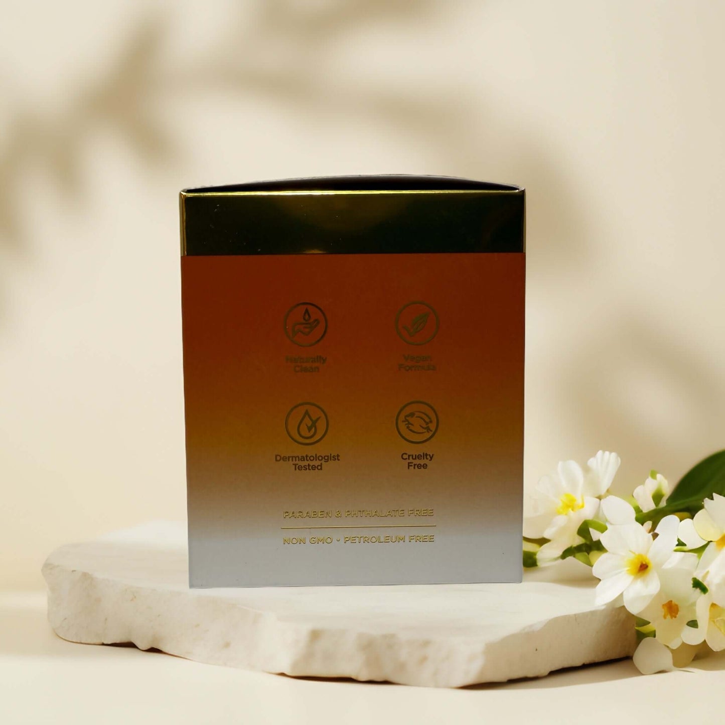 Clear Visage Vitamin C & Collagen Day Cream packaging with icons.