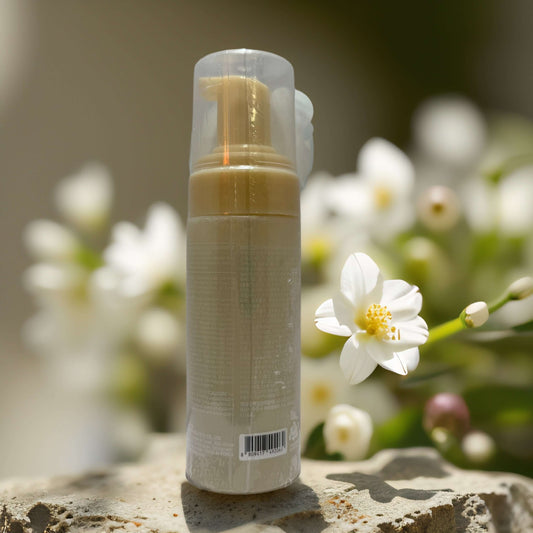 Brightening Foam Cleanse by Medifordear, 5.1 fl oz, featuring rice extract and glutathione for a radiant complexion.