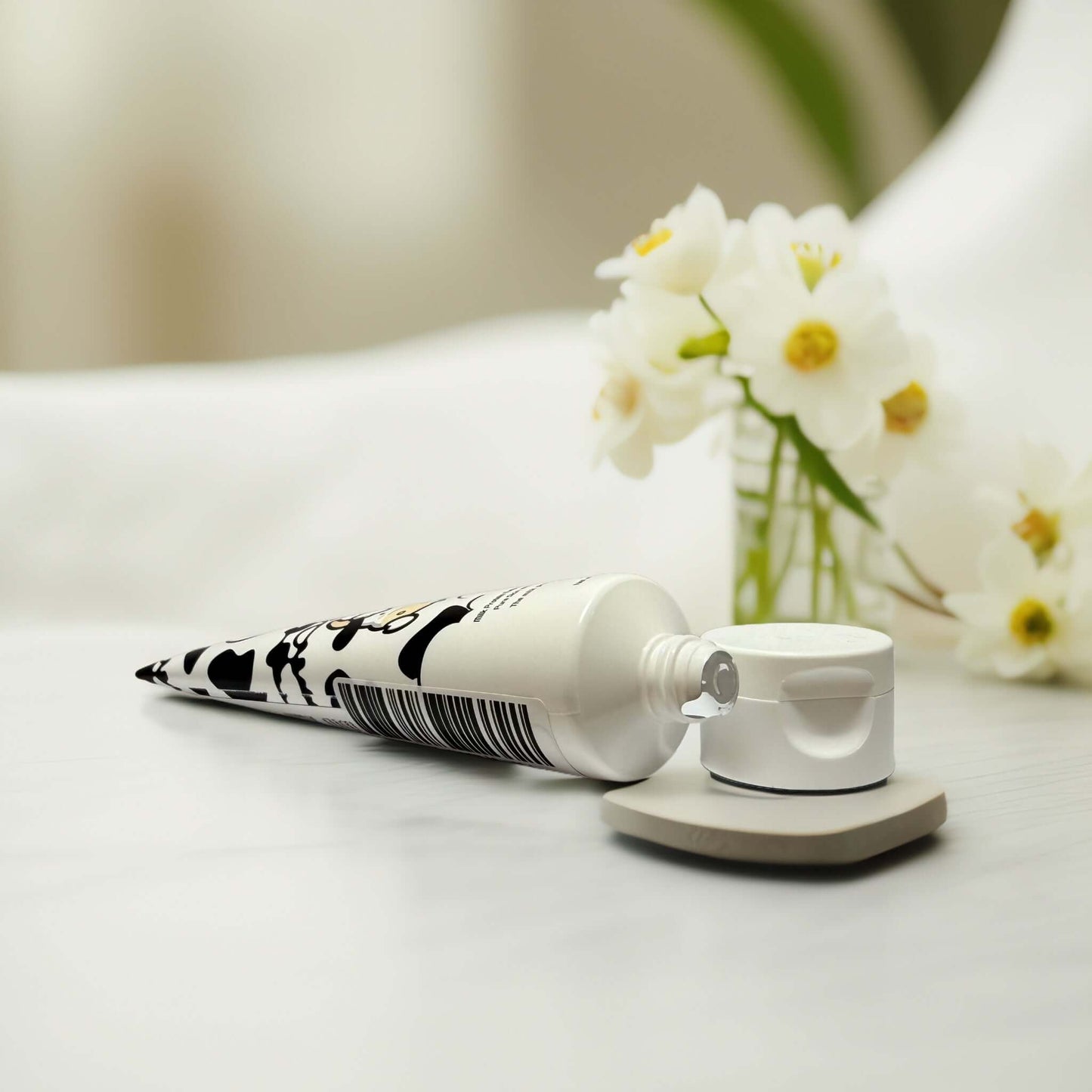 Softens & Cleanses | Milk Cleansing Foam by Esfolio - 2.7 fl oz