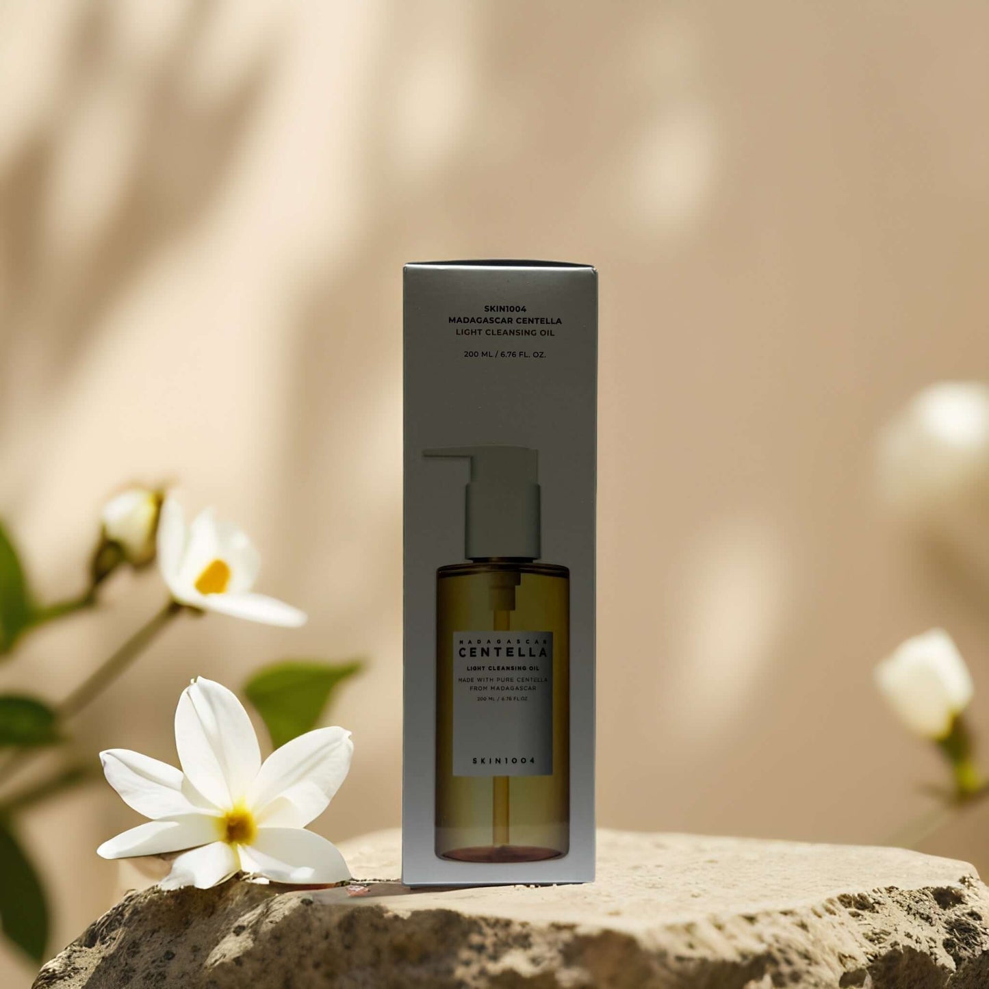 Deep Purifying cleansing oil by SKIN1004 with Centella, ideal for sensitive skin, clearing makeup and impurities.
