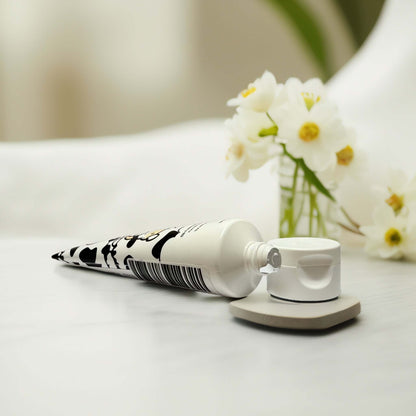 Softens & Cleanses | Milk Cleansing Foam by Esfolio - 2.7 fl oz